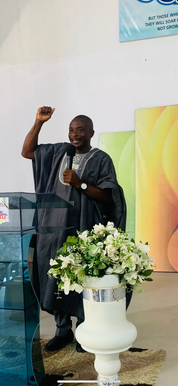 Min Oluwole Ladejo